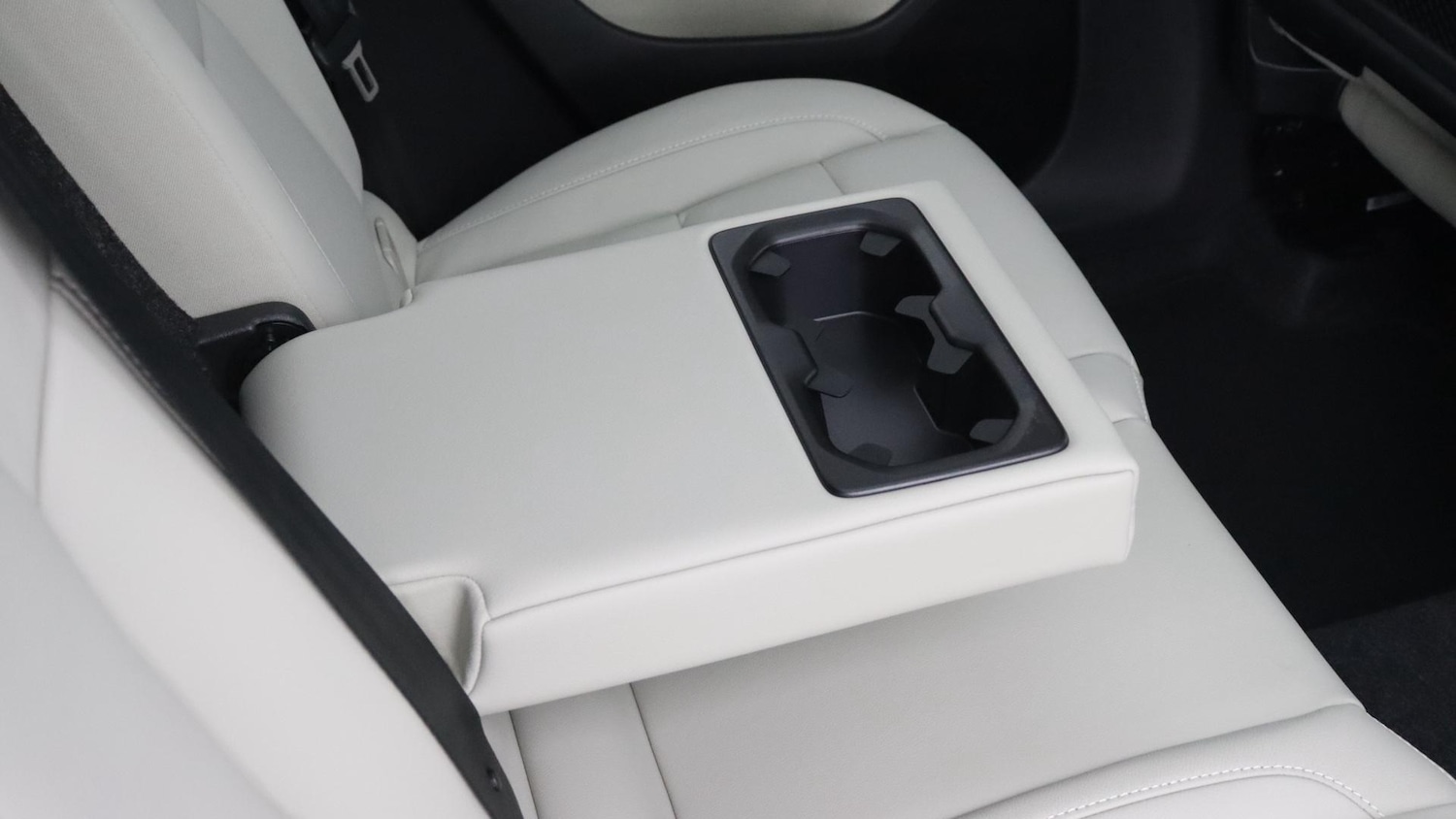 Used Volvo XC40 2025 for sale - 76137382: Photo 34