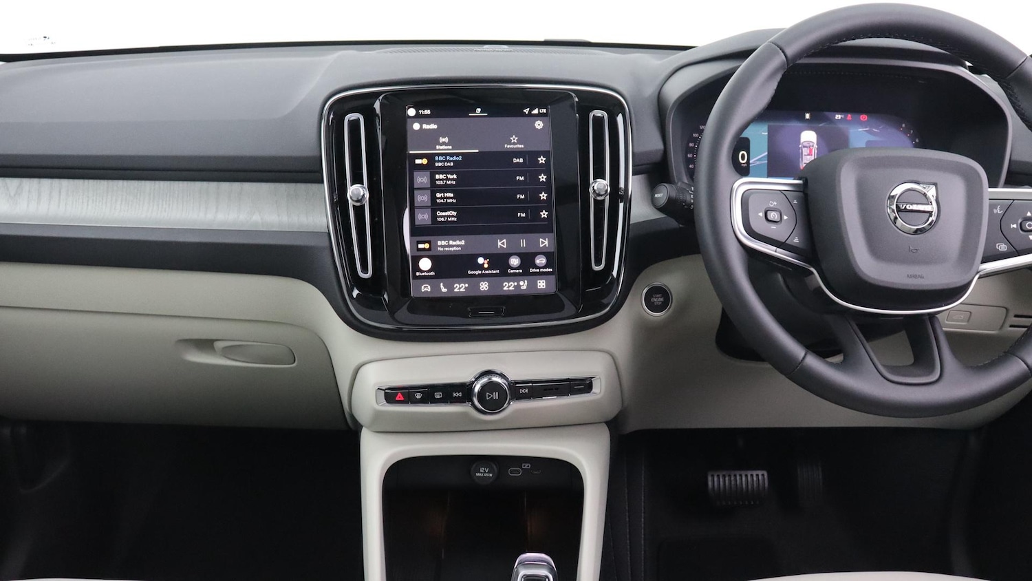 Used Volvo XC40 2025 for sale - 76137382: Photo 5