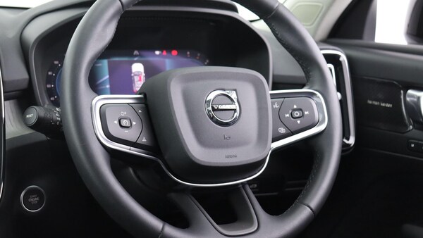 Used Volvo XC40 2023 for sale - 76239376: Photo 10