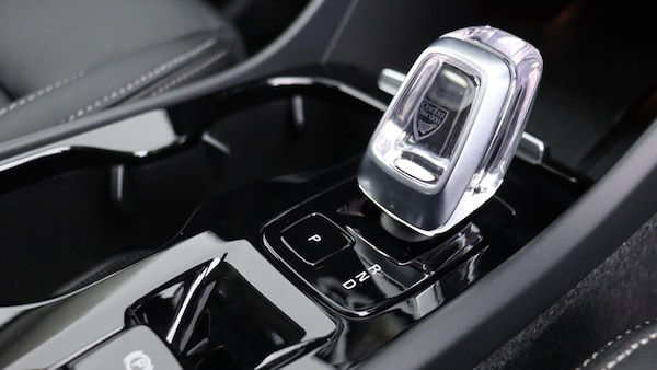 Used Volvo XC40 2023 for sale - 76239376: Photo 25
