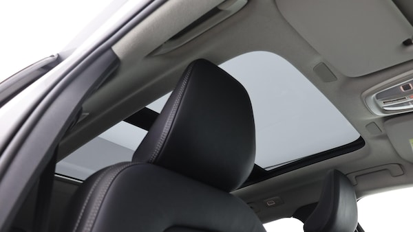 Used Volvo XC40 2023 for sale - 76239376: Photo 31