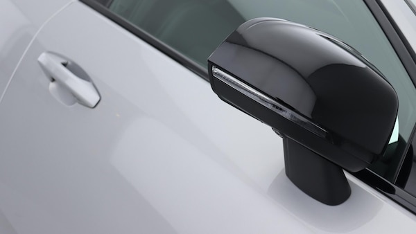 Used Volvo XC40 2023 for sale - 76239376: Photo 36