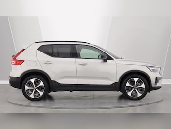 Used Volvo XC40 2023 for sale - 76239376: Photo