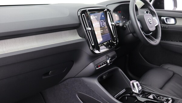 Used Volvo XC40 2023 for sale - 76239376: Photo 46