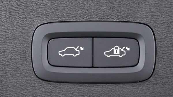 Used Volvo XC40 2025 for sale - 75768786: Photo 35