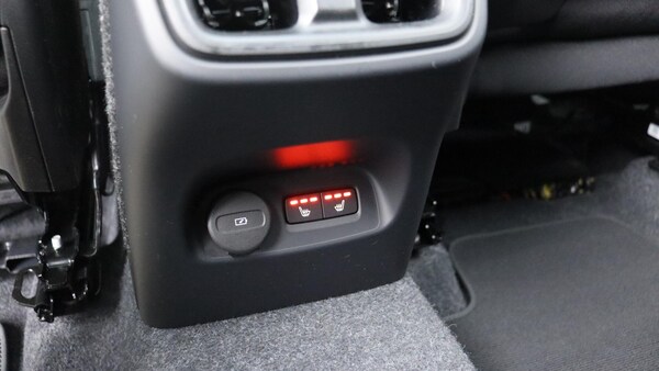 Used Volvo XC40 2025 for sale - 75768786: Photo 41
