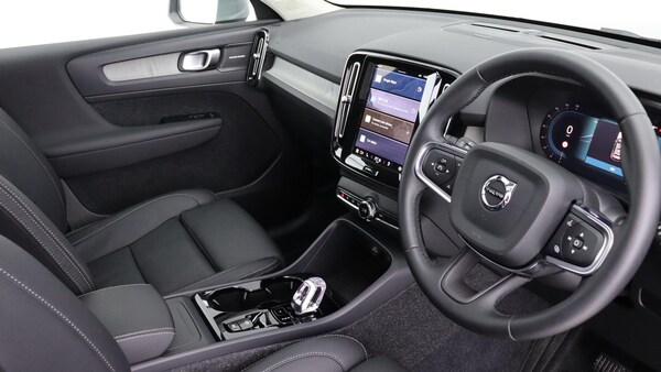 Used Volvo XC40 2025 for sale - 75768786: Photo 4