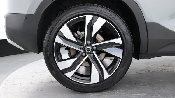 Used Volvo XC40 2025 for sale - 75768786: Photo 9