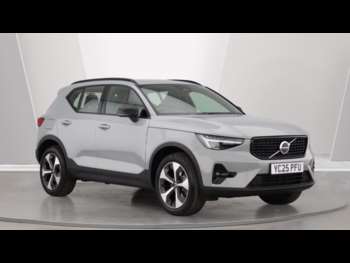 2025 (25) - B3 (P) Plus Dark (Rear Camera, Front & Rear Park Assist, Carplay) 5-Door