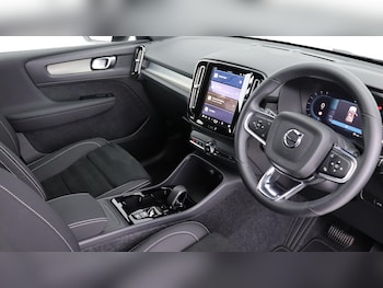 Used Volvo XC40 2025 for sale - 75388083: Photo