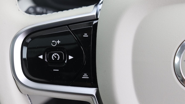 Used Volvo XC60 2025 for sale - 76295240: Photo 22
