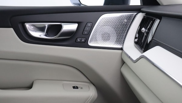 Used Volvo XC60 2025 for sale - 76295240: Photo 39