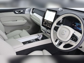 Used Volvo XC60 2025 for sale - 76295240: Photo 4