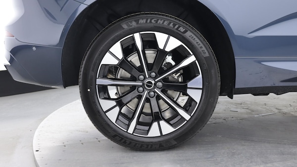 Used Volvo XC60 2025 for sale - 76295240: Photo 9