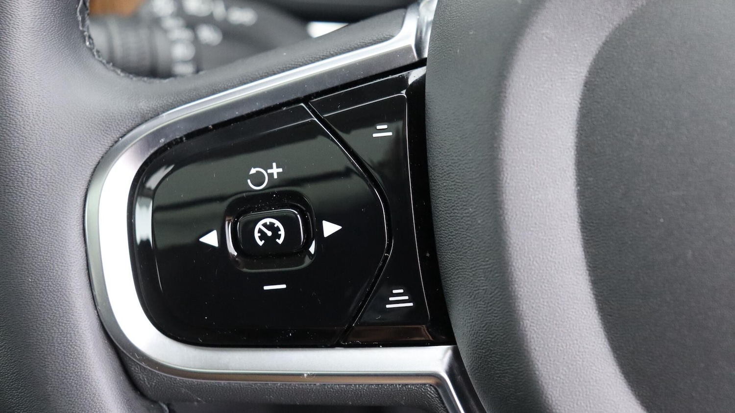 Used Volvo XC60 2023 for sale - 76072068: Photo 21