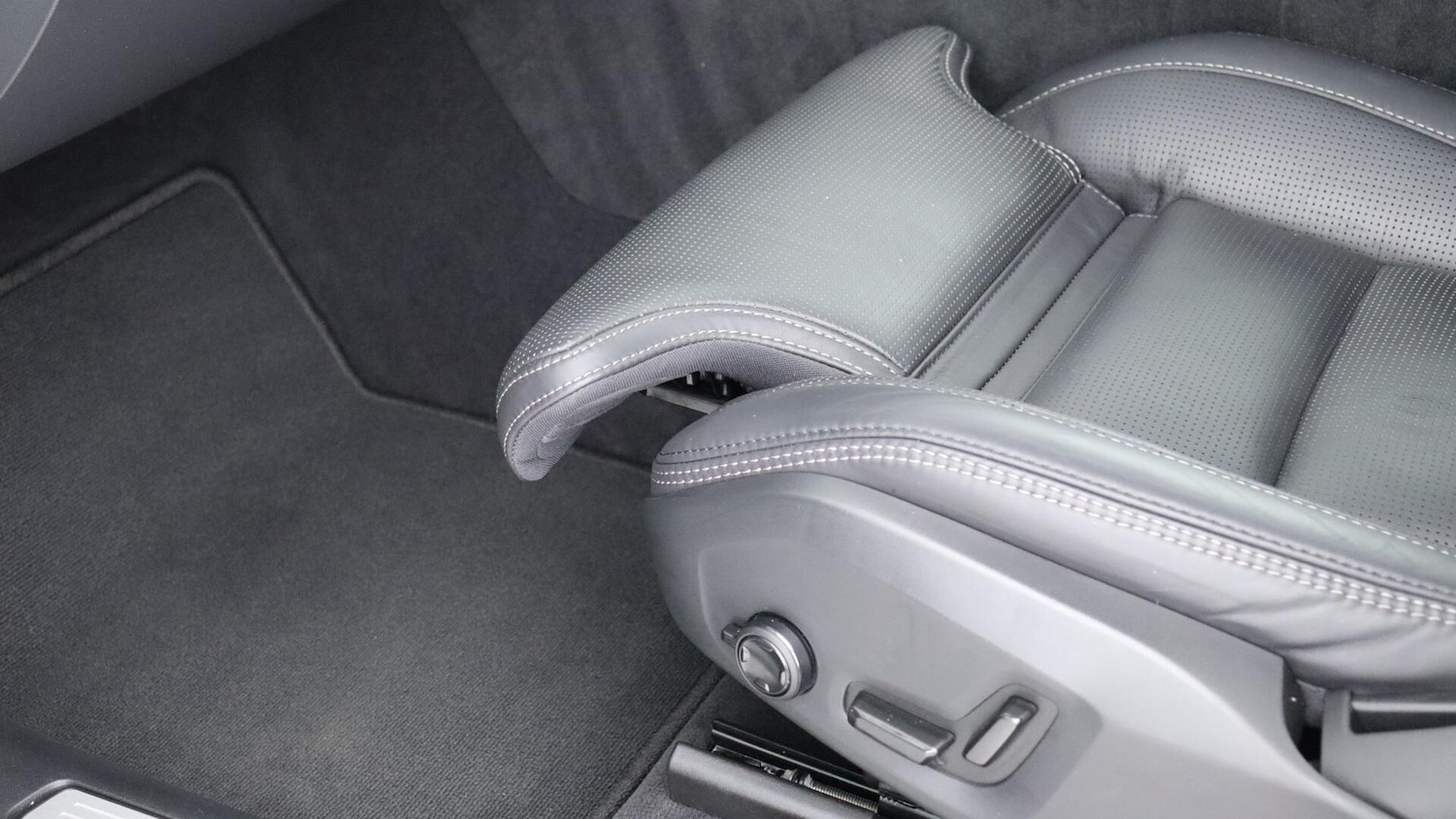Used Volvo XC60 2023 for sale - 76072068: Photo 30