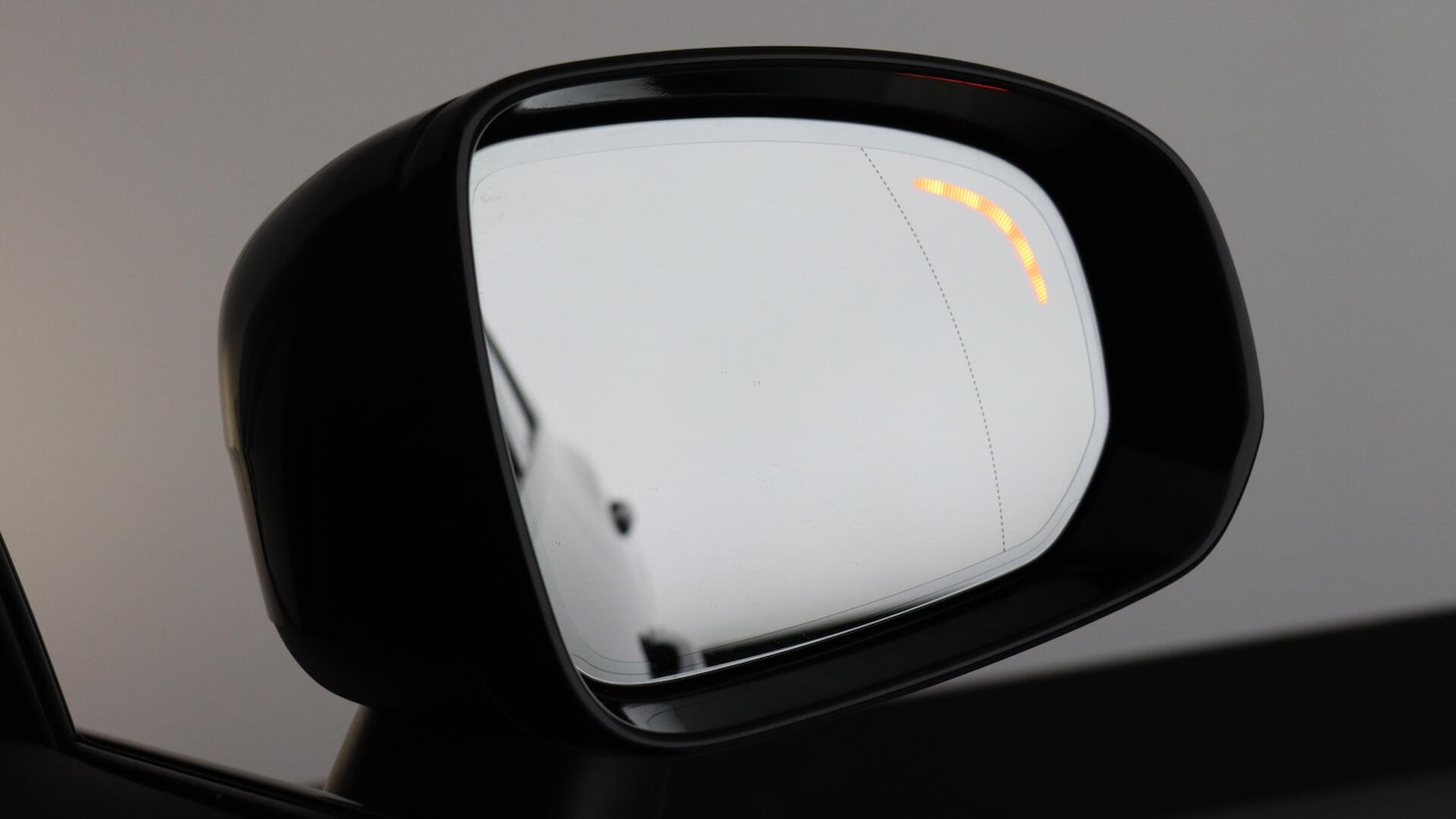 Used Volvo XC60 2023 for sale - 76072068: Photo 32