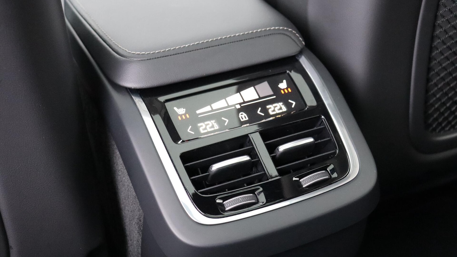 Used Volvo XC60 2023 for sale - 76072068: Photo 46