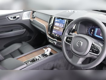 Used Volvo XC60 2023 for sale - 76072068: Photo 4