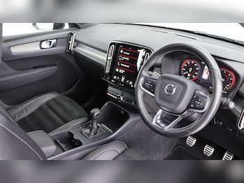 Used Volvo XC40 2021 for sale - 75553343: Photo