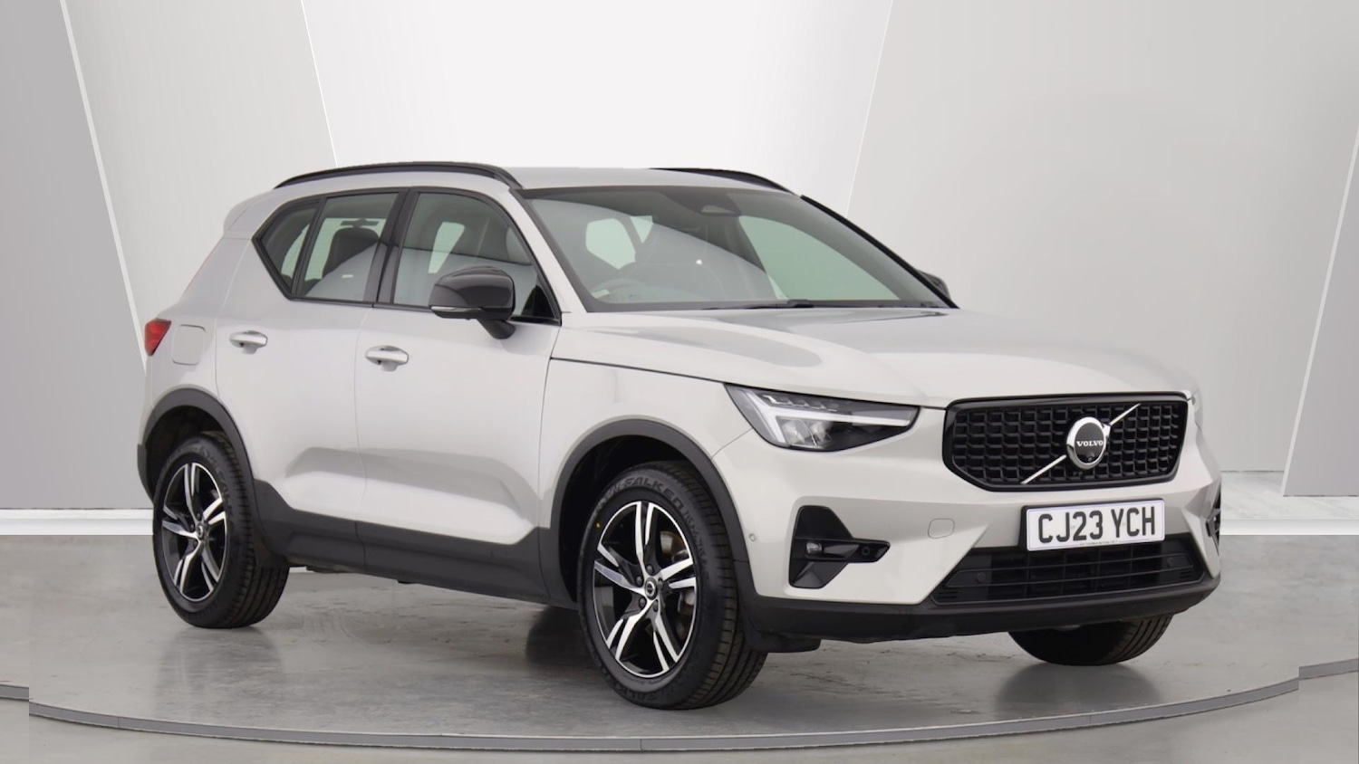 Used Volvo XC40 2023 for sale - 76001391: Photo 1