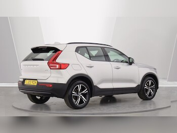 Used Volvo XC40 2023 for sale - 76001391: Photo 2