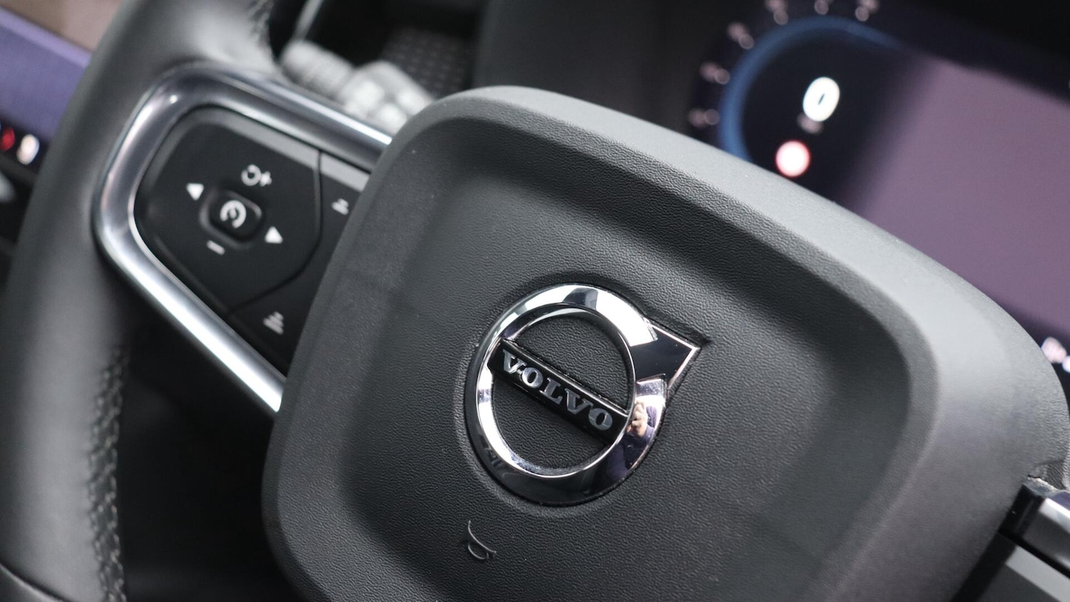 Used Volvo XC40 2023 for sale - 76001391: Photo 49