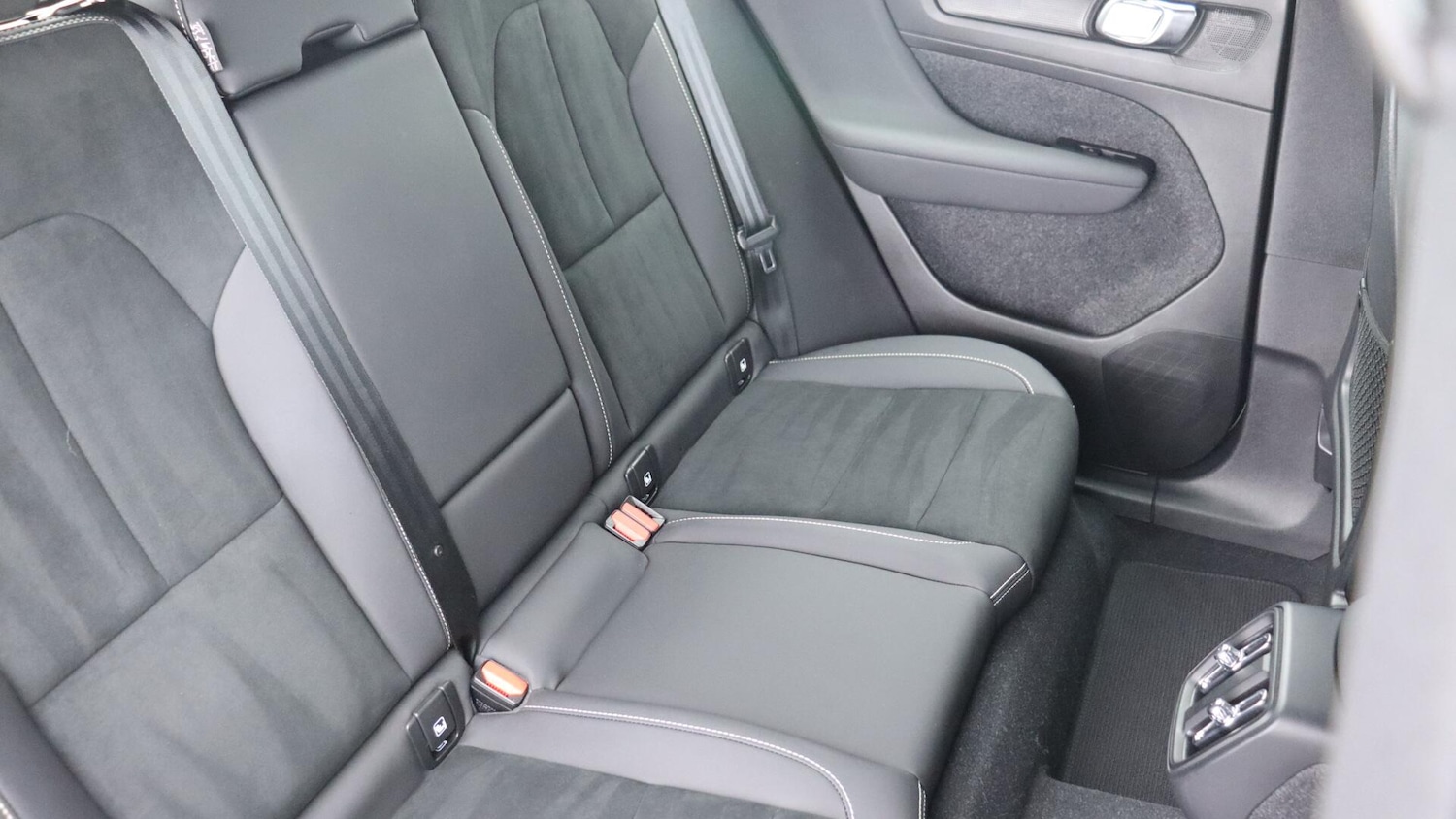 Used Volvo XC40 2023 for sale - 76001391: Photo 6