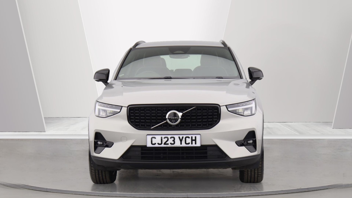 Used Volvo XC40 2023 for sale - 76001391: Photo 8