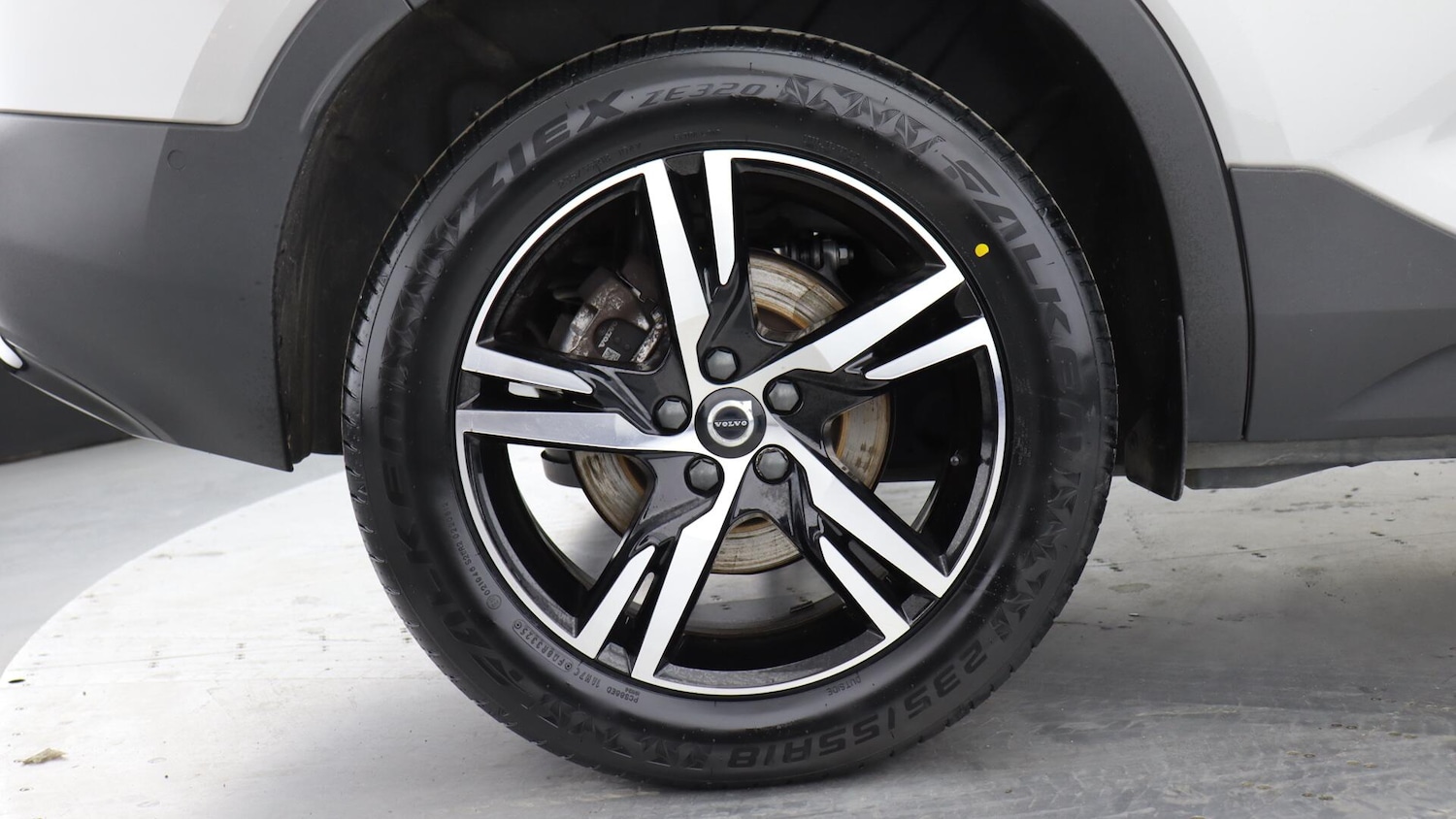 Used Volvo XC40 2023 for sale - 76001391: Photo 9