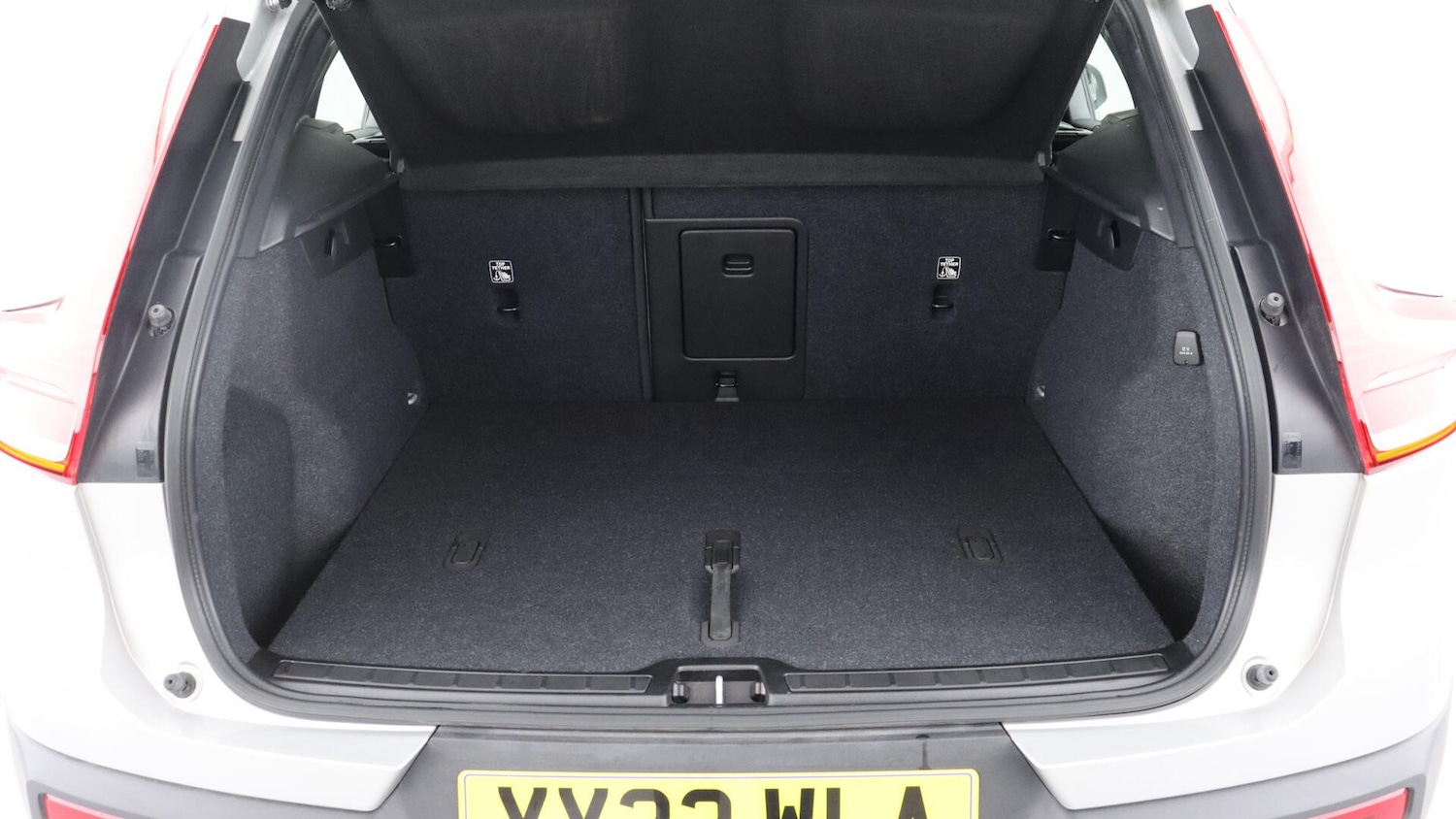 Used Volvo XC40 2023 for sale - 75857755: Photo 13