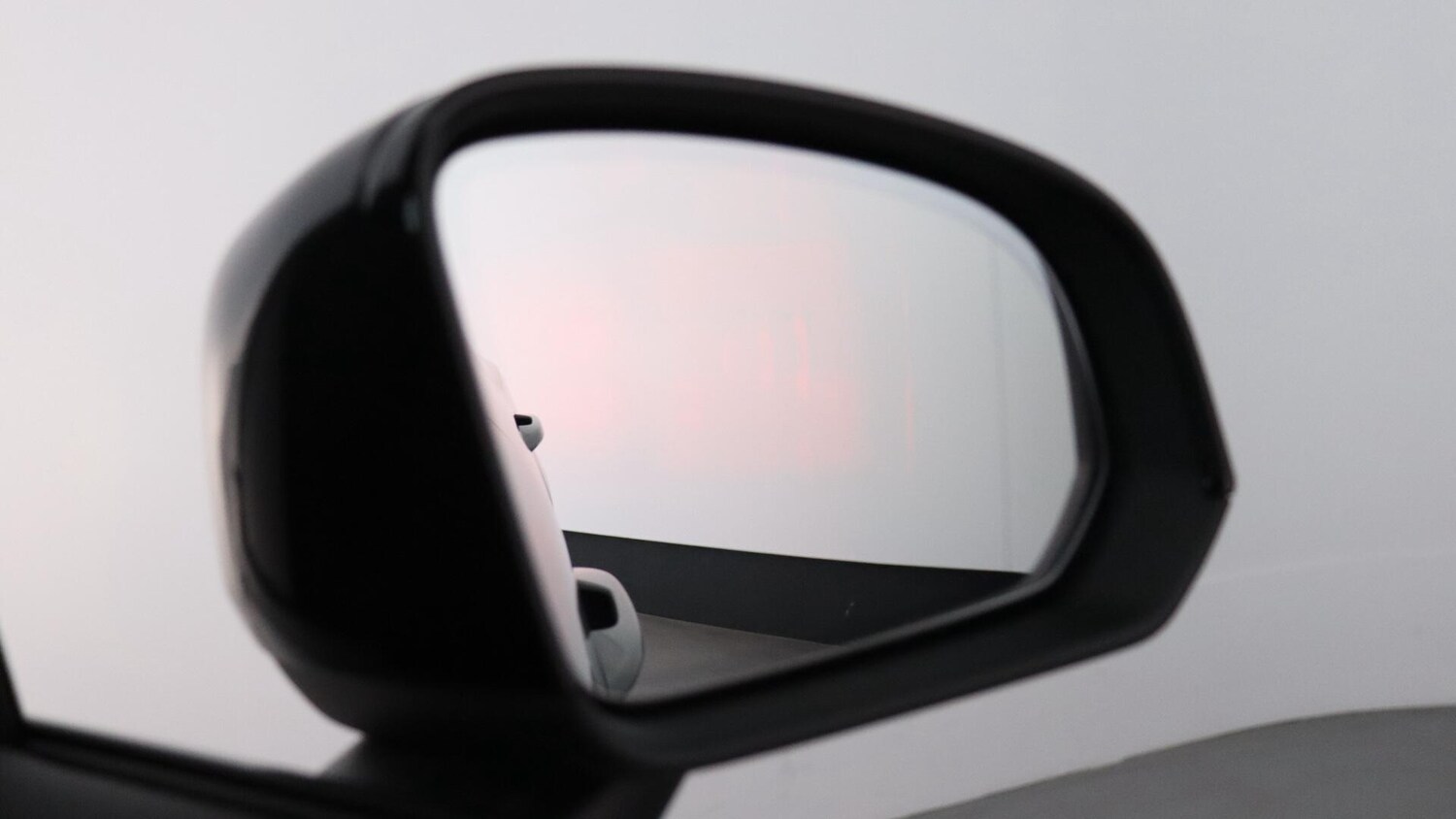 Used Volvo XC40 2023 for sale - 75857755: Photo 32