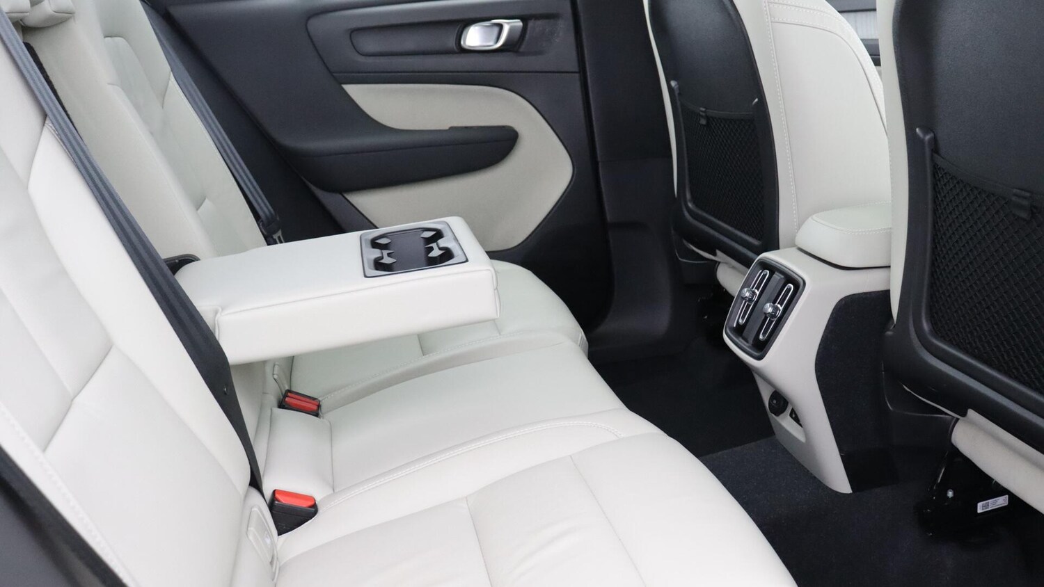 Used Volvo XC40 2023 for sale - 75857755: Photo 33
