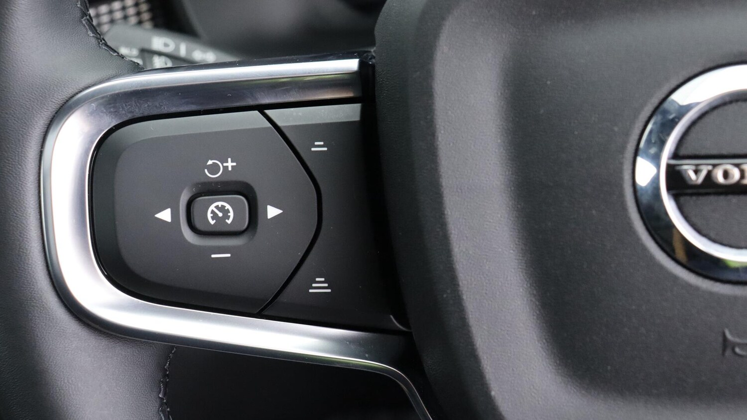 Used Volvo XC40 2025 for sale - 76013325: Photo 21