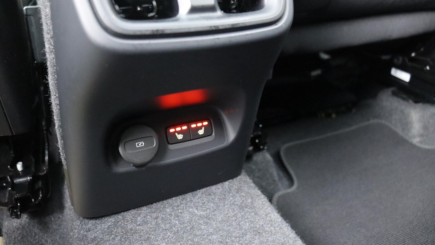 Used Volvo XC40 2025 for sale - 76013325: Photo 42