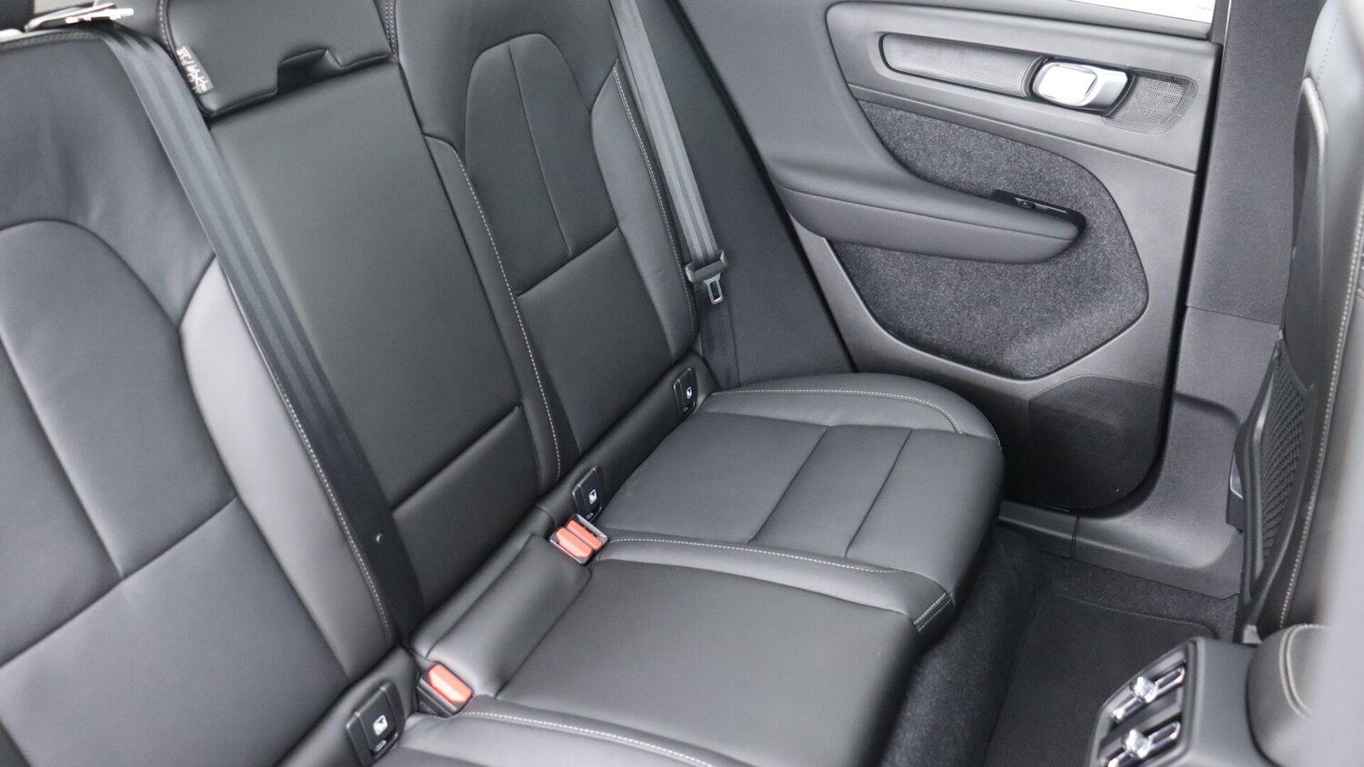 Used Volvo XC40 2025 for sale - 76013325: Photo 6