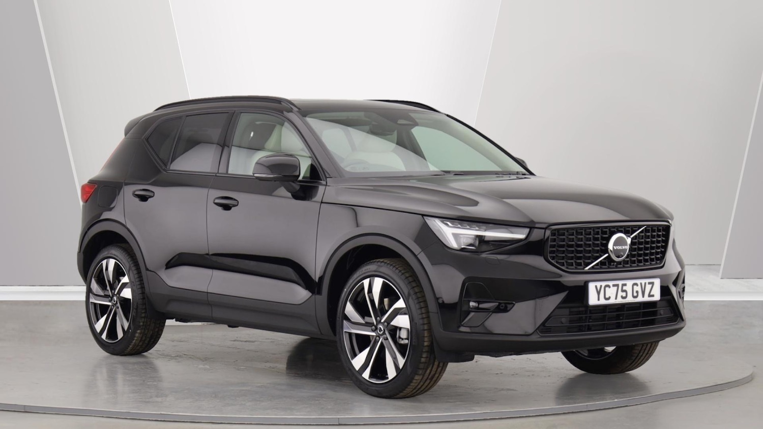 Used Volvo XC40 2025 for sale - 76349710: Photo 1