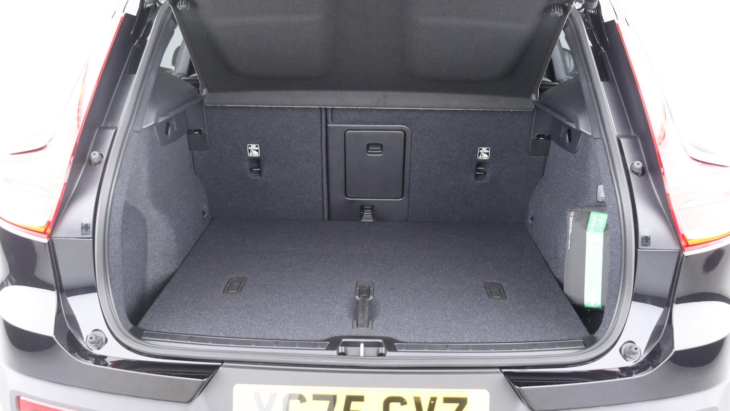 Used Volvo XC40 2025 for sale - 76349710: Photo 13