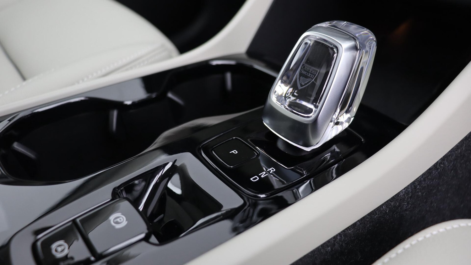 Used Volvo XC40 2025 for sale - 76349710: Photo 25