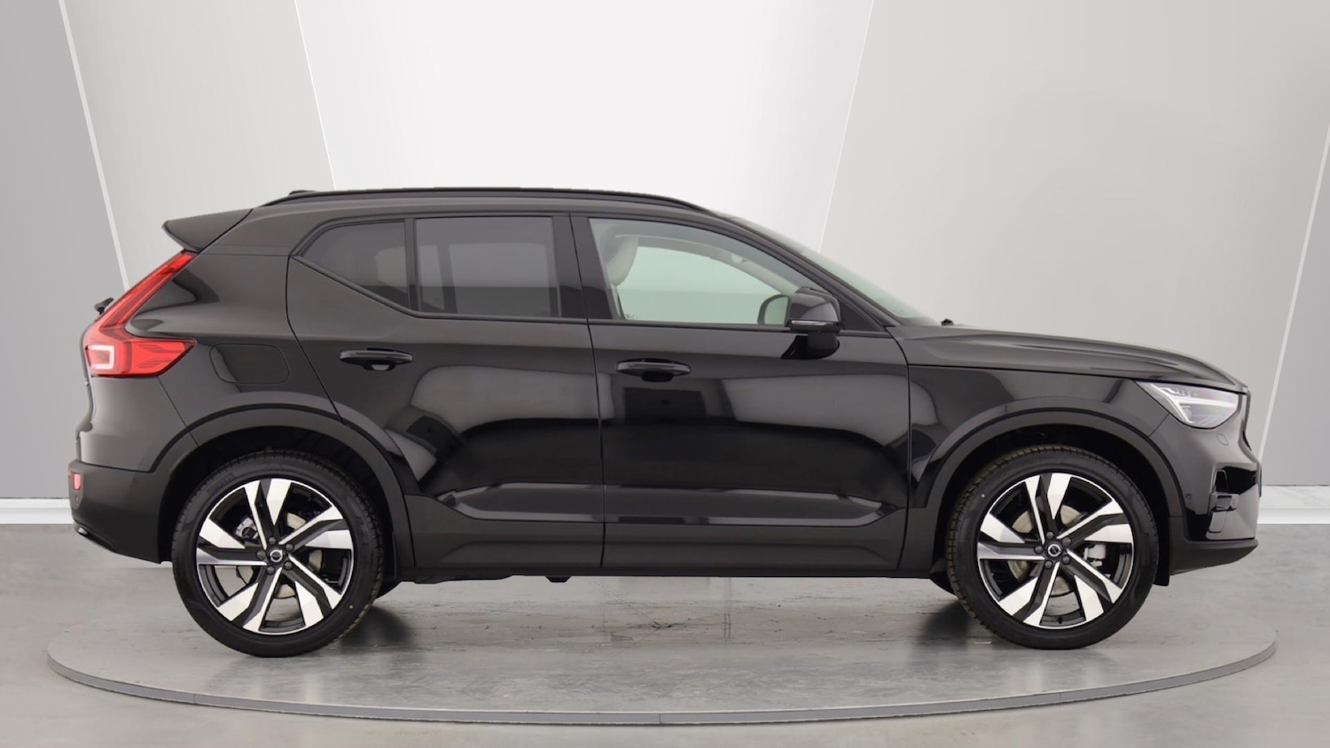 Used Volvo XC40 2025 for sale - 76349710: Photo 3