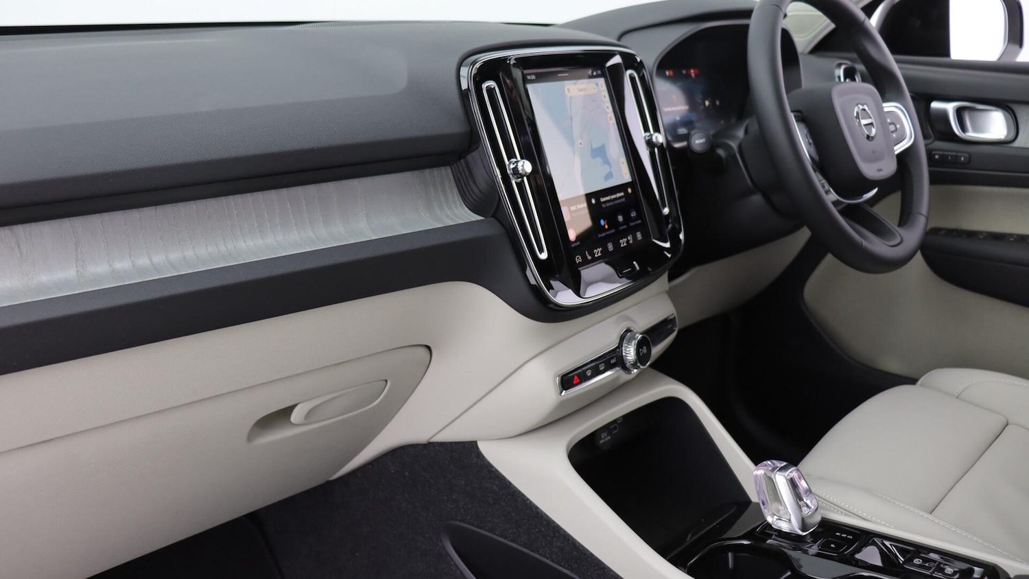 Used Volvo XC40 2025 for sale - 76349710: Photo 47