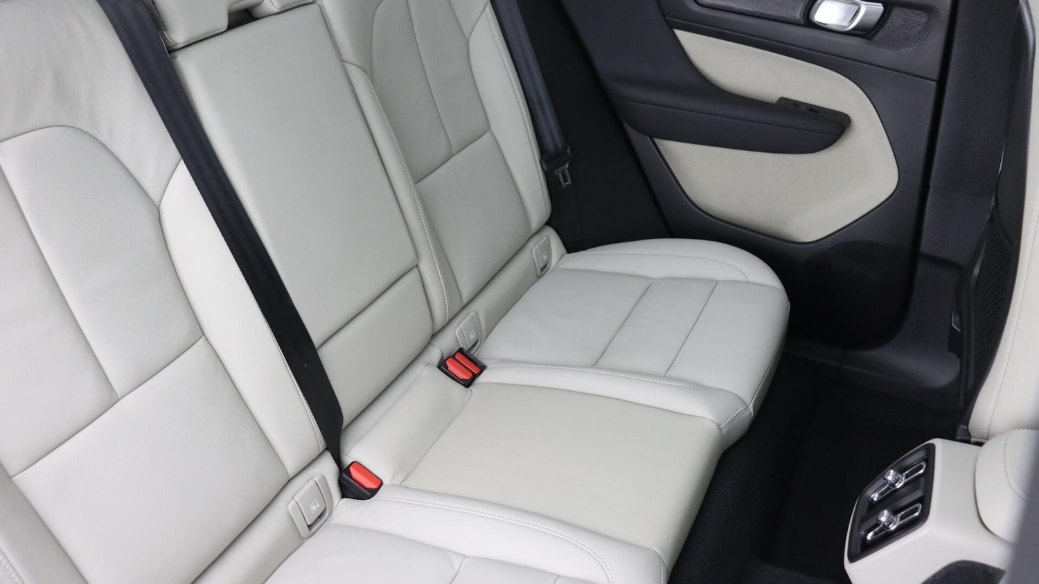 Used Volvo XC40 2025 for sale - 76349710: Photo 6