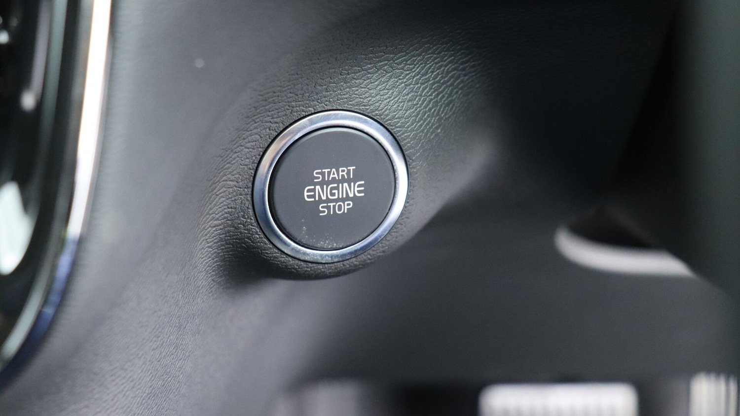 Used Volvo XC40 2025 for sale - 76085454: Photo 24