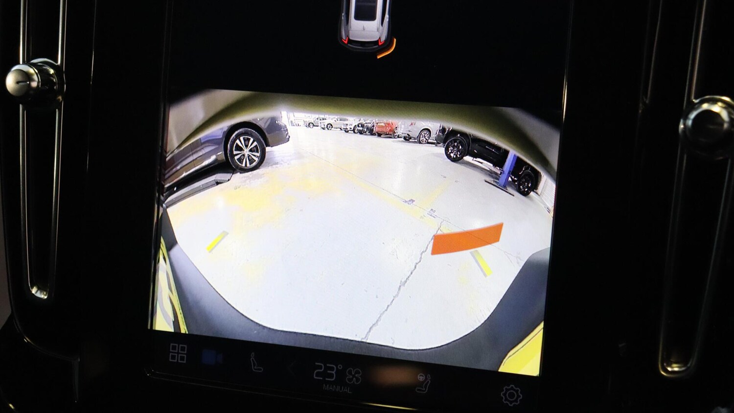 Used Volvo XC40 2025 for sale - 76085454: Photo 32