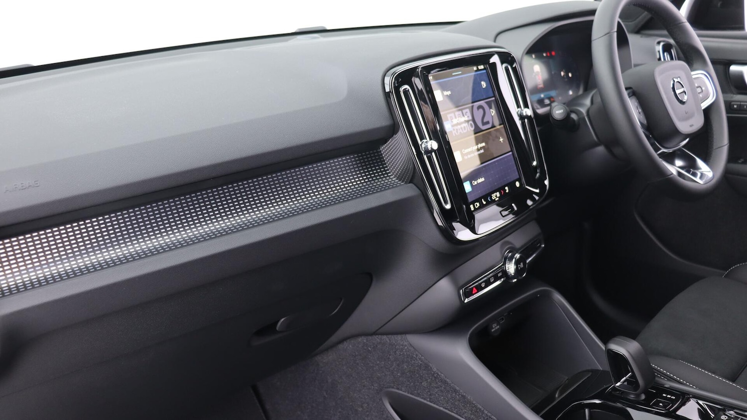 Used Volvo XC40 2025 for sale - 76085454: Photo 4