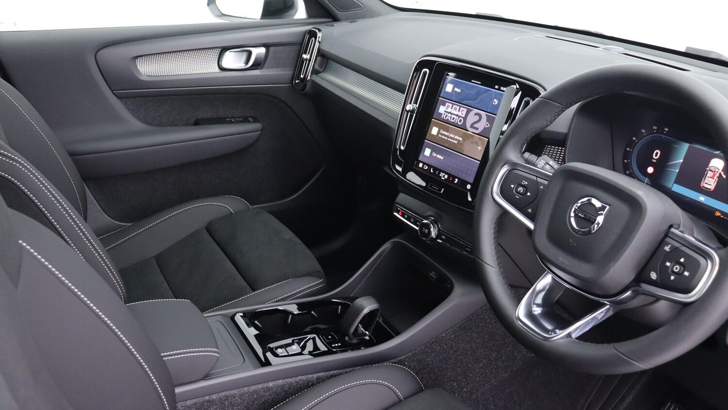 Used Volvo XC40 2025 for sale - 76085454: Photo 5