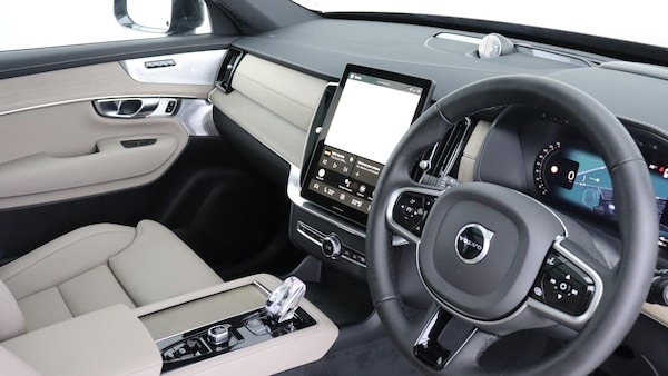 Used Volvo XC90 2025 for sale - 76284258: Photo 4