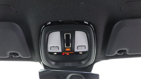 Used Volvo XC40 2025 for sale - 75780744: Photo 28