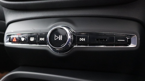 Used Volvo XC40 2025 for sale - 75780744: Photo 46