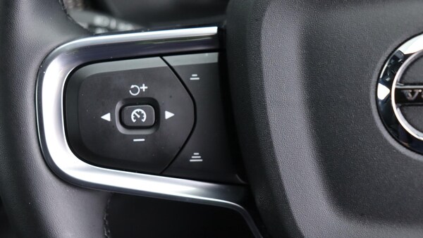 Used Volvo XC40 2025 for sale - 75768631: Photo 21